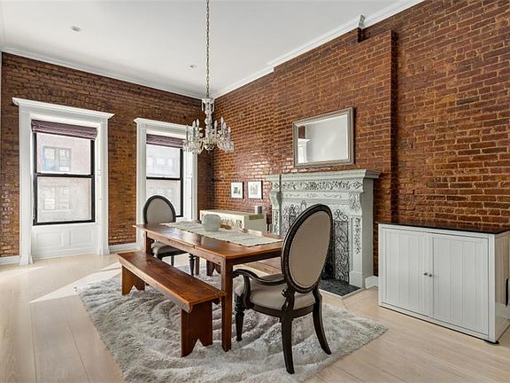 4th image of 31 W 70th St APT 10