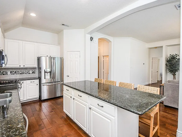 7219 Colony Bend Ln — Photo 11