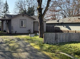 1221 SW I St, Grants Pass, OR 97526