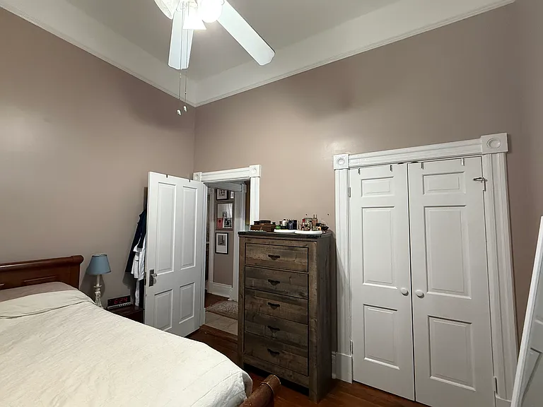 2210 Barnard St #A — Photo 3