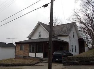 56 Walnut St, Leetonia, OH 44431