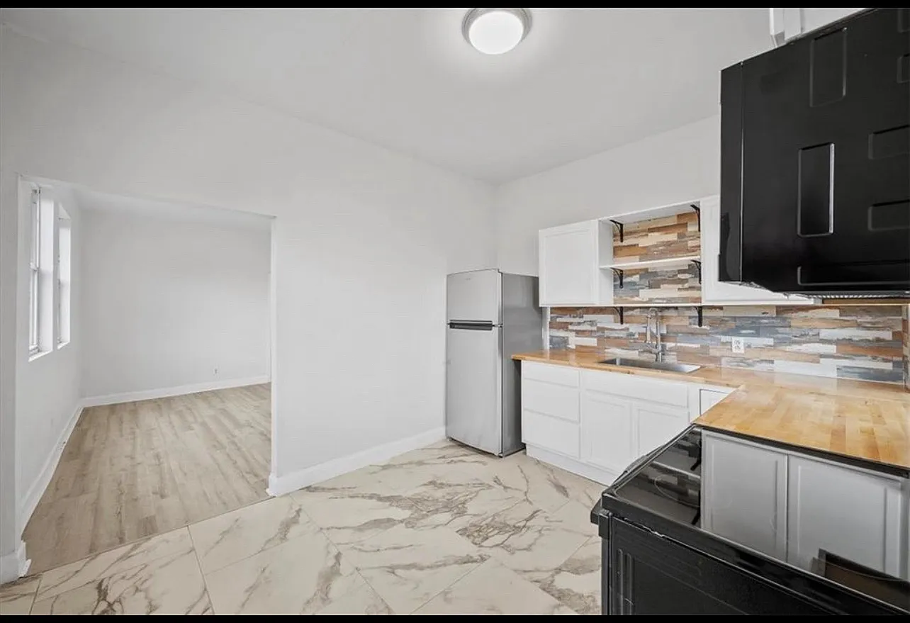 810 Hays St — Photo 3