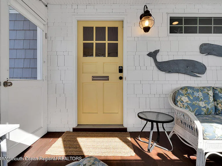303 B St — Photo 11