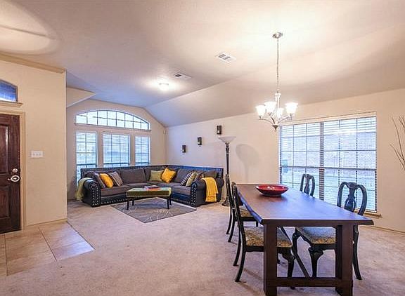 3rd image of 1015 Wynnewood Dr