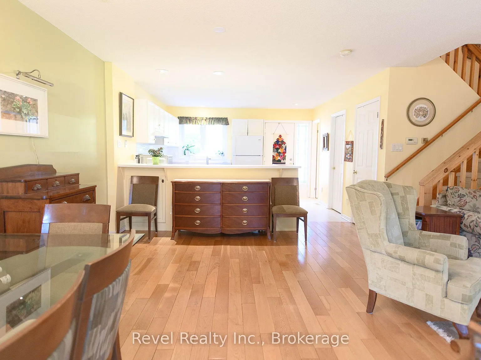 3 bed, $2,200 — Photo 4