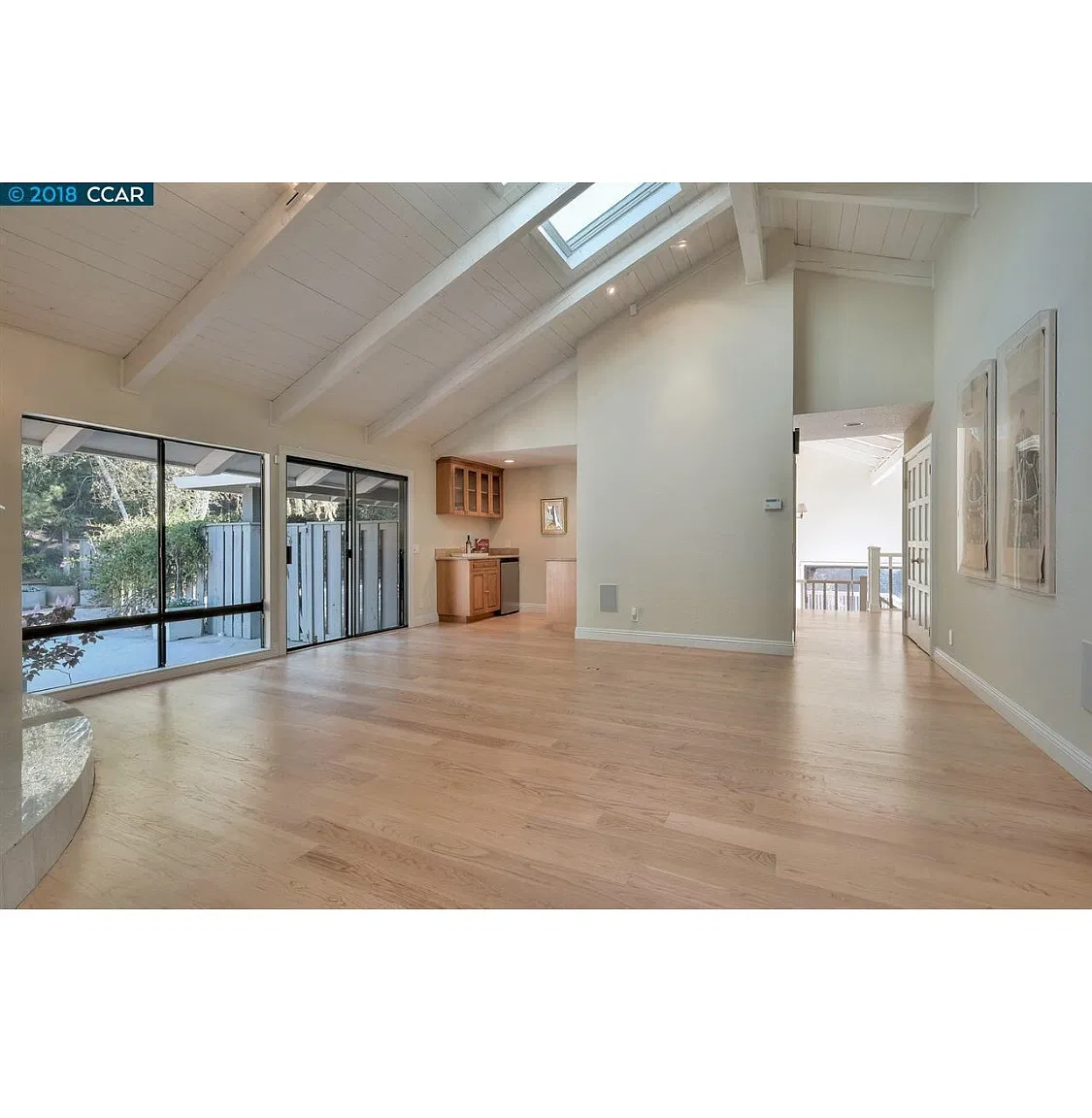 4 bed, 3220 sqft, $9,000 — Photo 3
