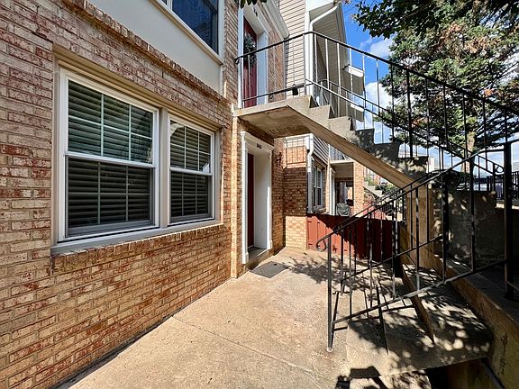 5th image of 144 N Bedford St #A