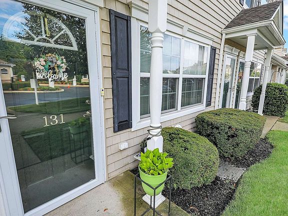 5th image of 131 Willow Ln #132