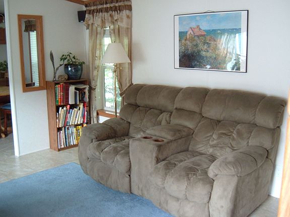 3rd image of 137 Leicester Street