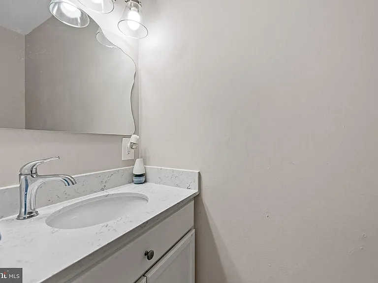 15226 Wentwood Ln — Photo 20