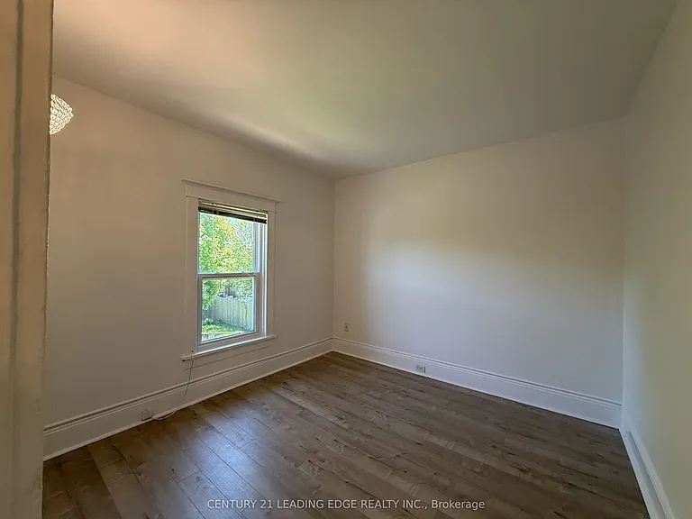 485 Albert St — Photo 25