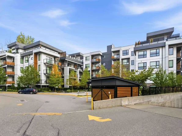 3182 Gladwin Rd #203, Abbotsford, BC V2T 6R7