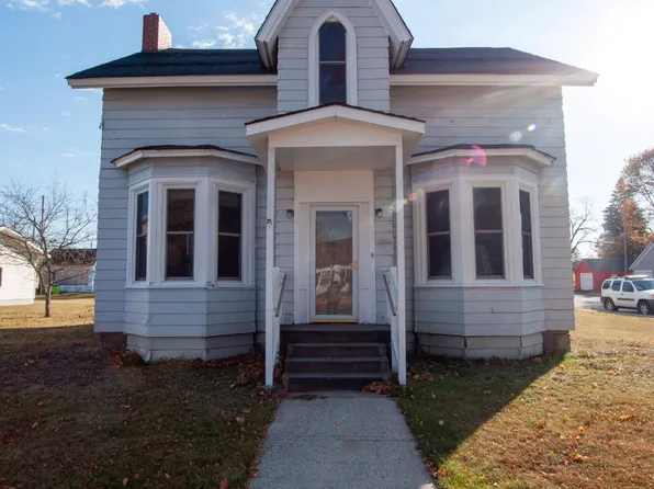 115 W Harrie St, Newberry, MI 49868