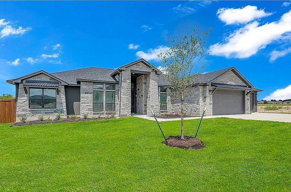 1st image of 2054 Grey Fox Dr
