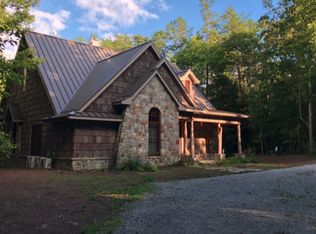 1384 Savage Highland Dr, Coalmont, TN 37313