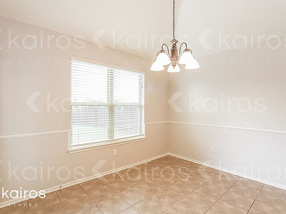 4th image of 16217 Stoneview Dr