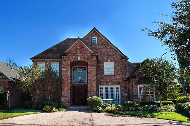 1st image of 16 Heritage Oak Ct