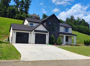 10237 Autumn Valley Ln, Knoxville, TN 37922