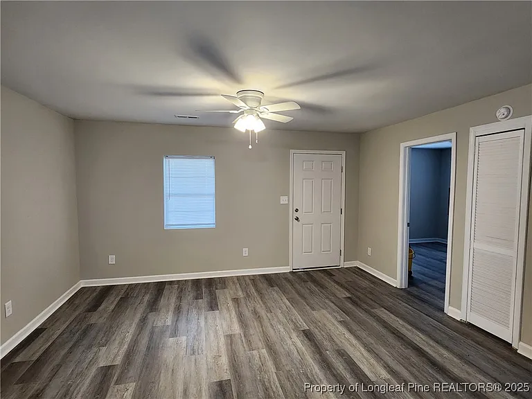 4916 Schmidt St — Photo 11