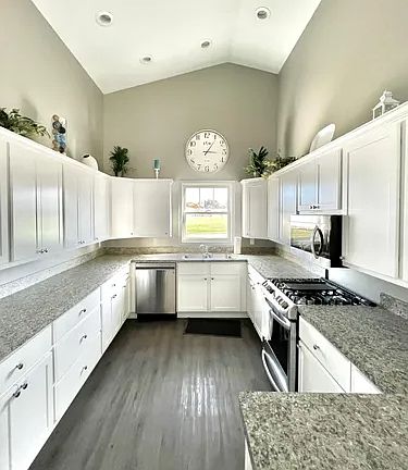 3rd image of 1200 Westover Blvd #41140ae38