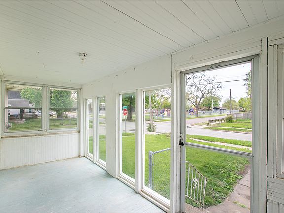 3rd image of 3203 Cambridge St