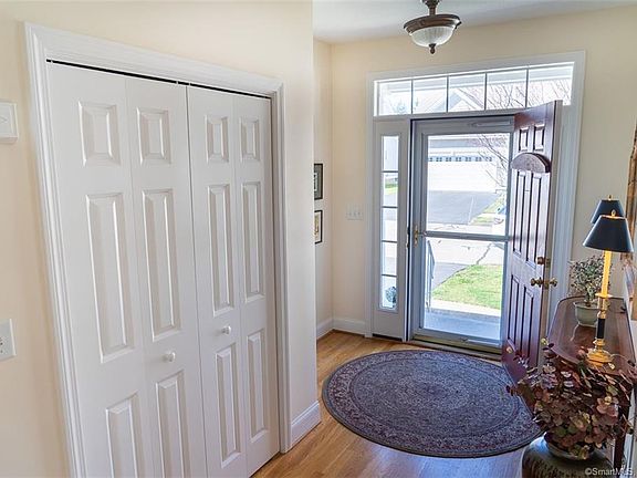 3rd image of 6 Truman Way Unit 6