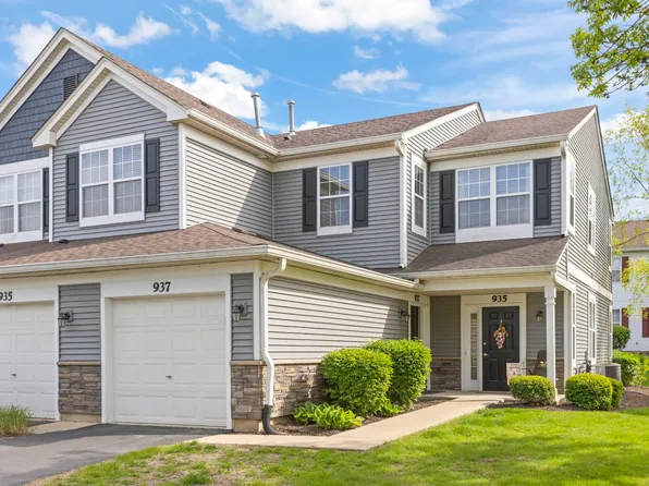 937 Genesee Dr, Naperville, IL 60563