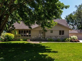 406 NE Grove St NE, Brownsdale, MN 55918