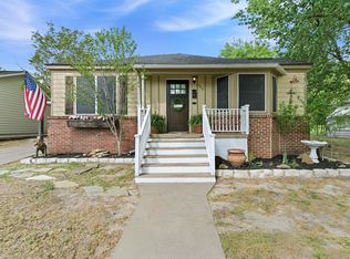 706 Jackson St, Weatherford, TX 76086
