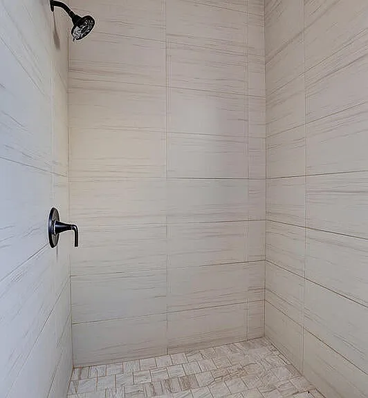3709 Roslyn Dr — Photo 5