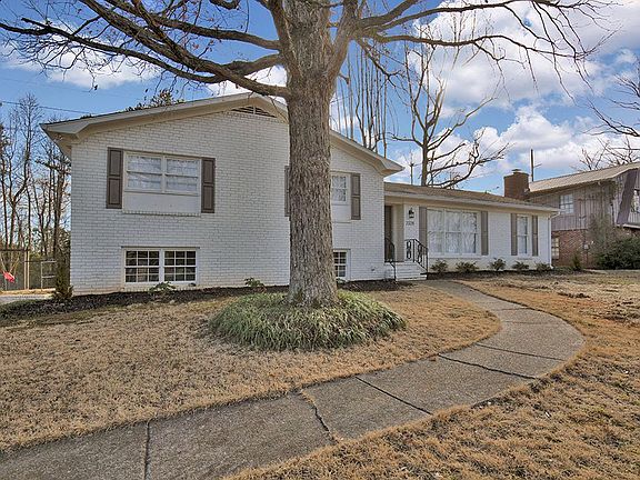 3rd image of 2328 Mountain Oaks Ln