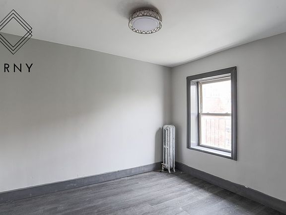 4th image of 105 Vernon Ave #3B
