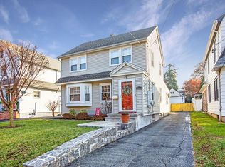 52 Dover Ln, Yonkers, NY