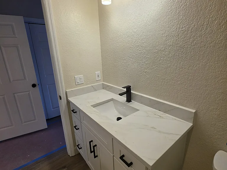 18001 Richmond Place Dr #1117 — Photo 3