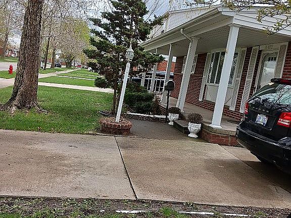 4th image of 13655 Spruce St