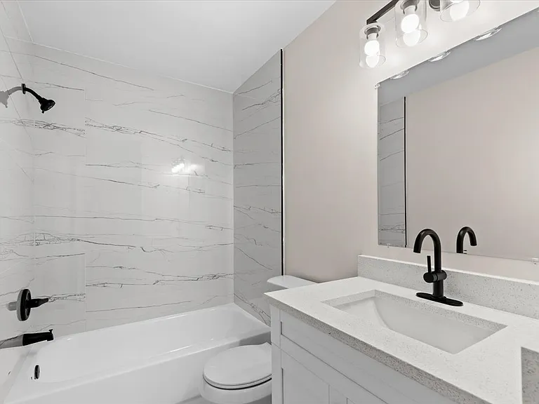 3358 Sabal Springs Blvd — Photo 7