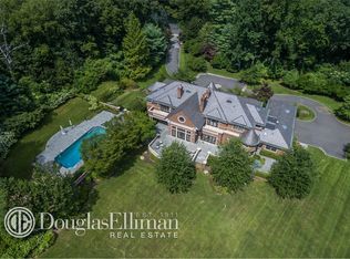 Saddle Ridge Rd, Old Westbury, NY 11568