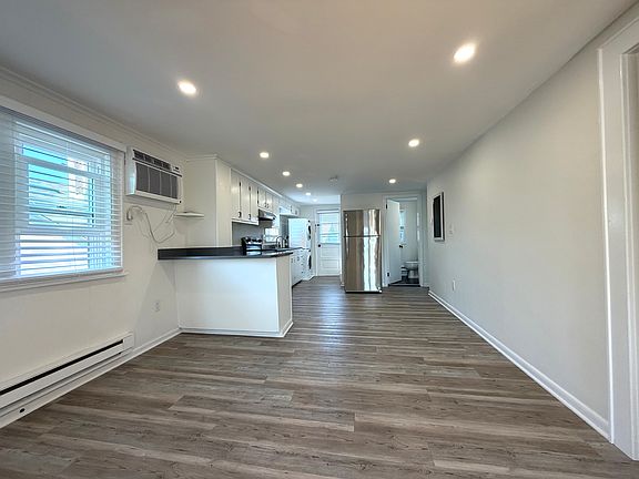 3rd image of 617 Twain Pl Floor 2
