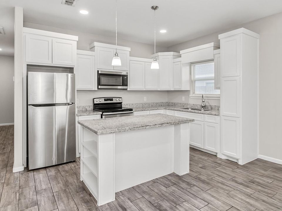 1st image of 900 N Kentucky St #4