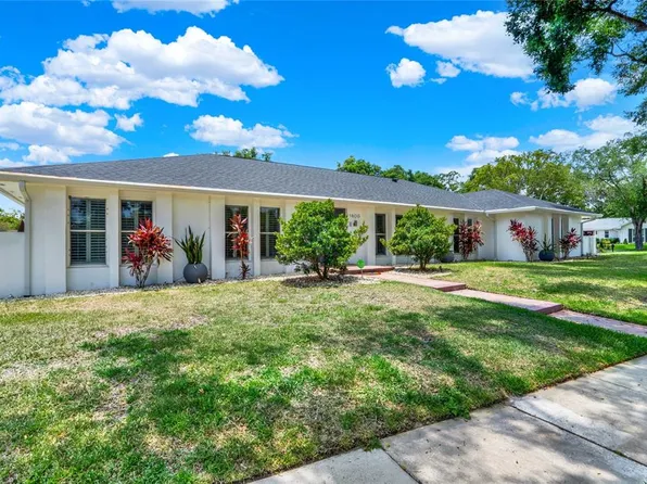 1800 King Arthur Cir, Maitland, FL 32751