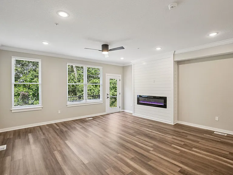 Greenwood Townhomes — Photo 10
