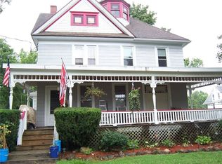 14 Erie St N, Macedon, NY 14502