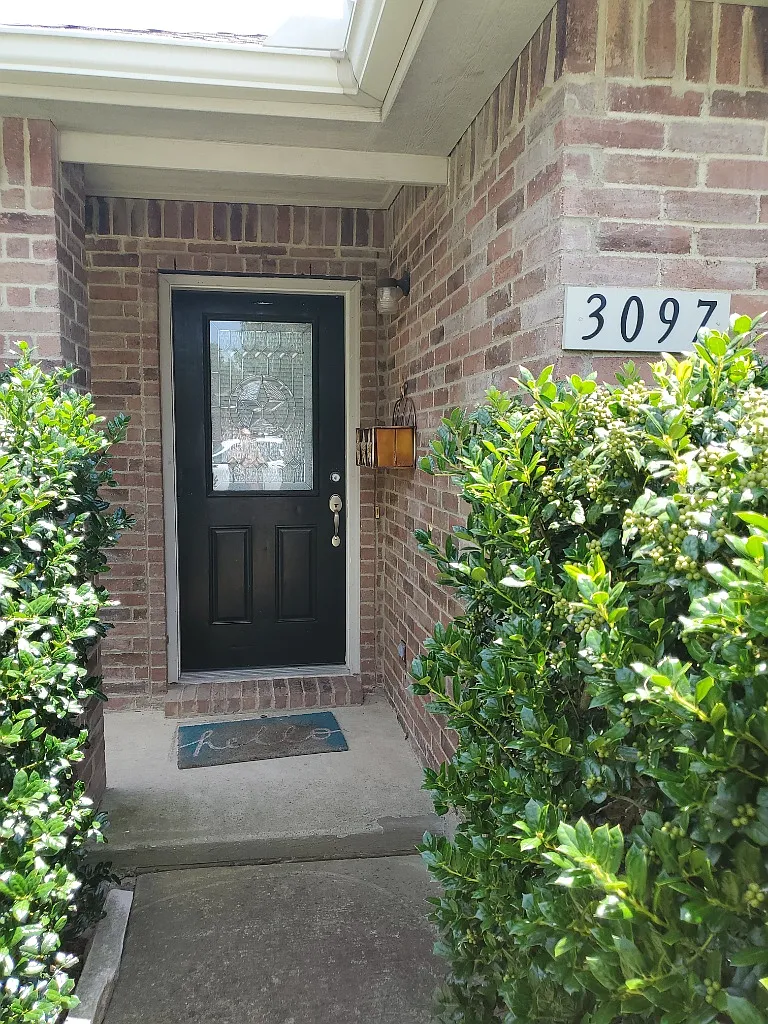 3 bed, 1603 sqft, $1,850 — Photo 2