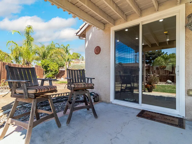 39786 Naples Dr — Photo 22