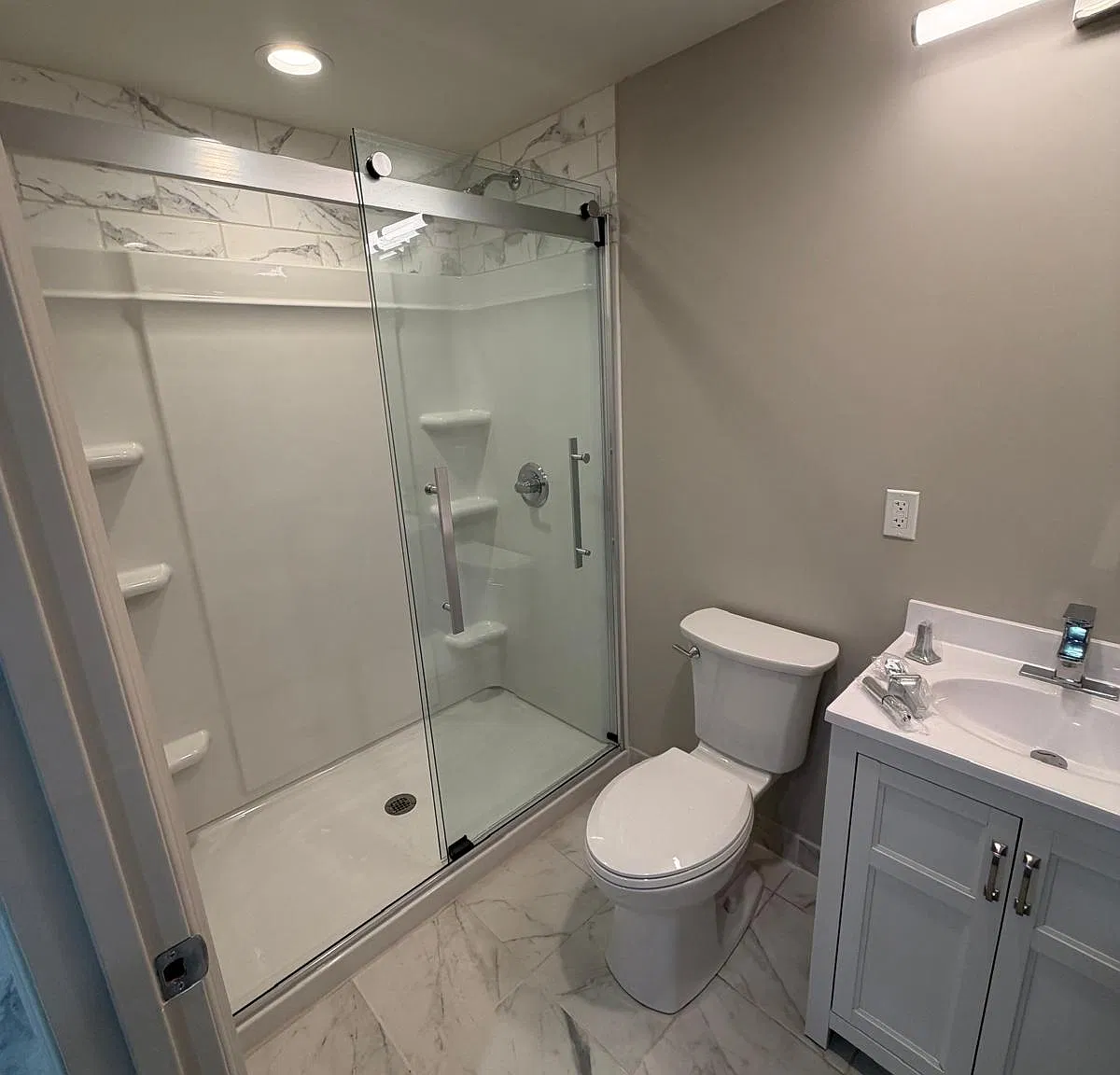 Studio, $3,495 — Photo 4