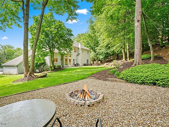 3rd image of 19154 Seven Oaks Dr
