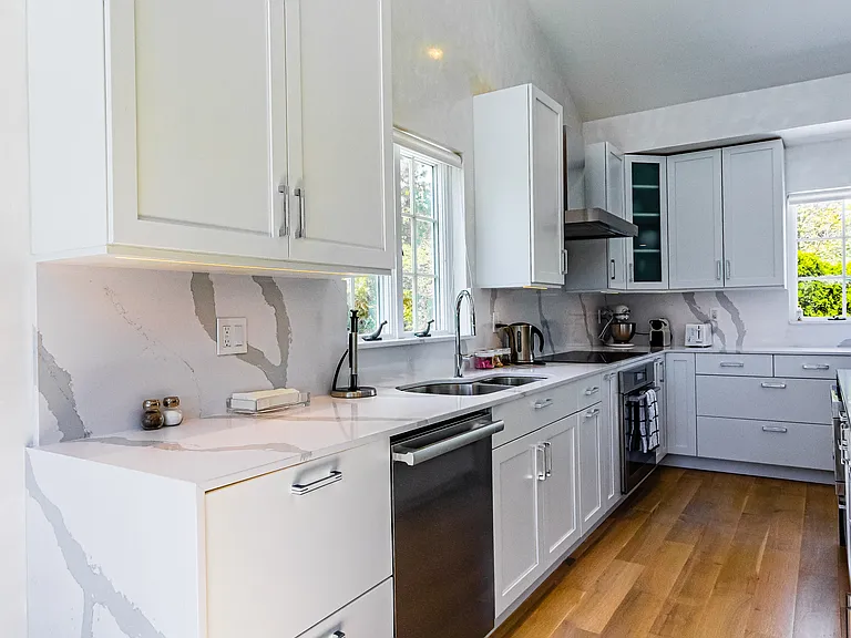 10 Blackwatch Ct — Photo 11