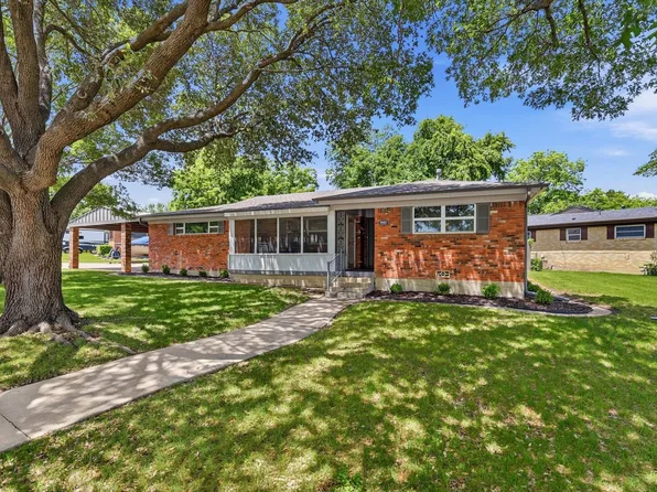 5921 Circular Dr, North Richland Hills, TX 76117