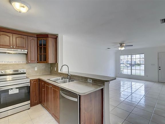 5th image of 2933 N Cambridge Ln #2933