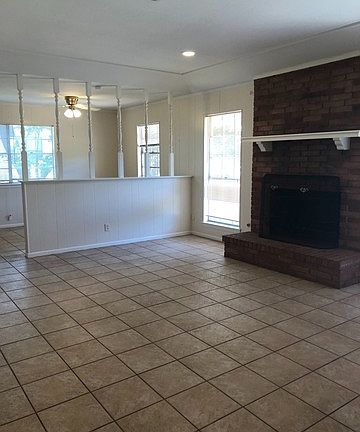 3rd image of 16719 Lilly Crest Dr